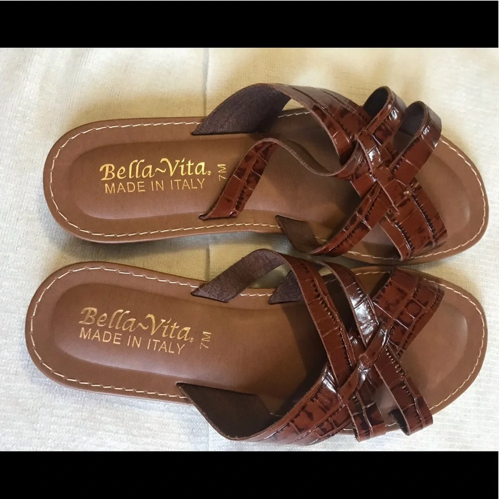 Bella Vita Italy Brown Flats Sandals